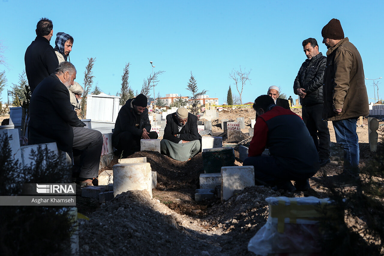 قبرهای کشته شدگان زلزله ترکیه4