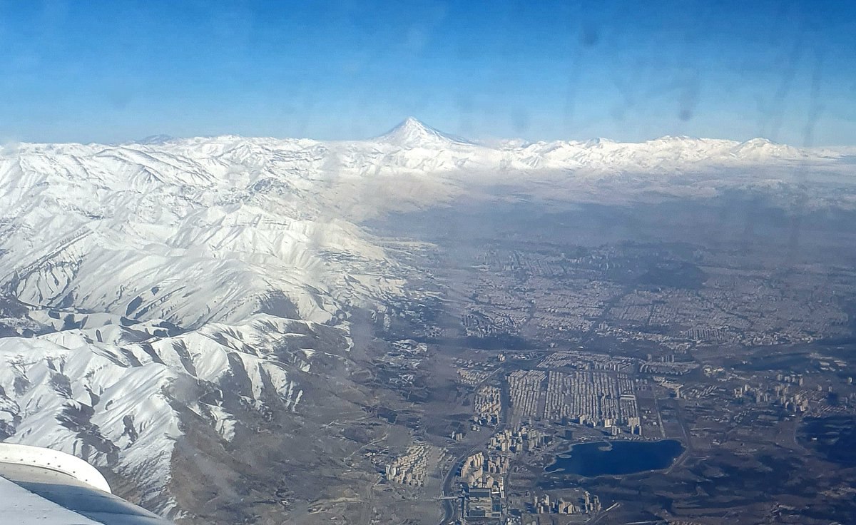 ببینید | نمایی جذاب از دریاچه چیتگر تا قله دماوند