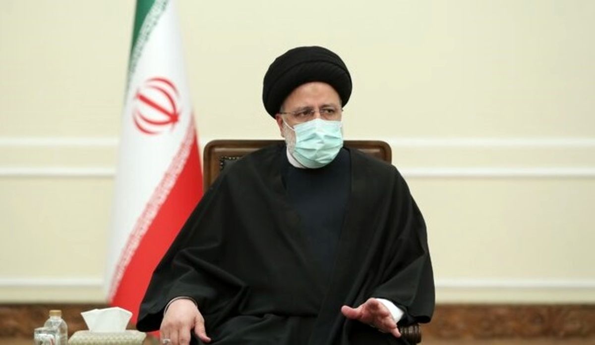آقای رئیس جمهور! فرمان را دست خودتان بگیرید