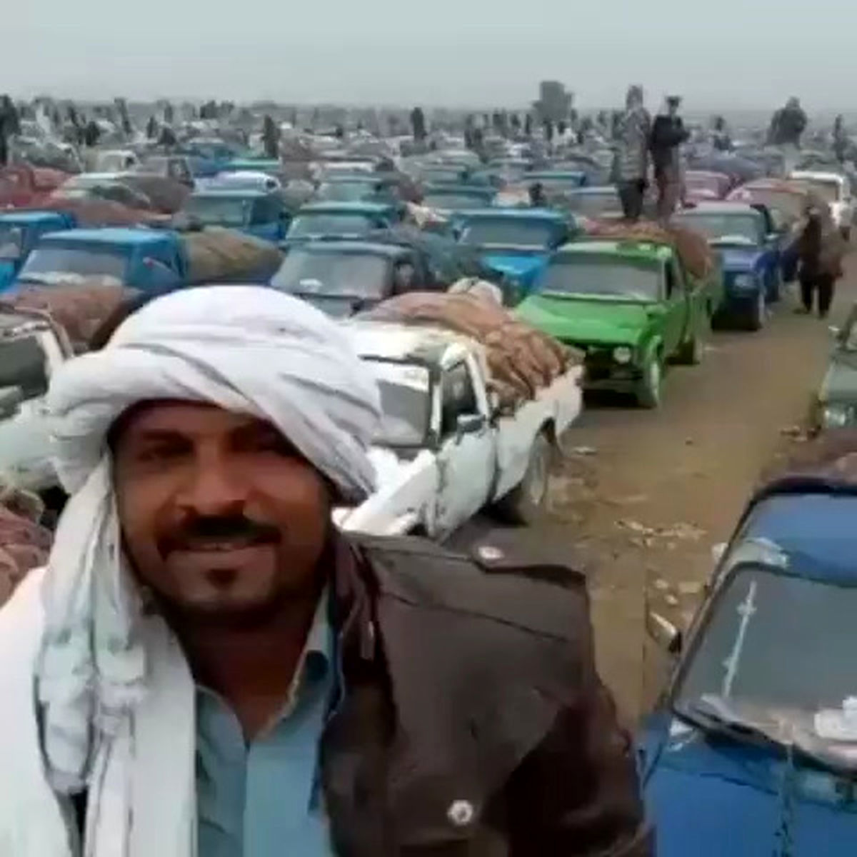 ویدیویی عجیب و ترسناک از خودروهای سوخت کش مرز ایران و پاکستان 