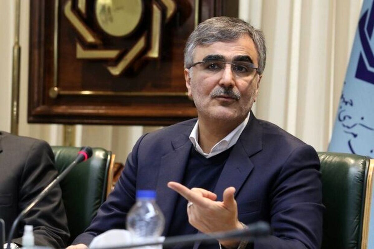 واکنش فرزین به دلار 45 هزارتومانی: نگران نباشید، حواسمان به بازار ارز هست