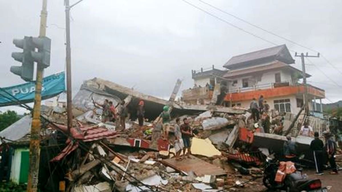 شمار کشته‌های زلزله اندونزی به 162 نفر رسید